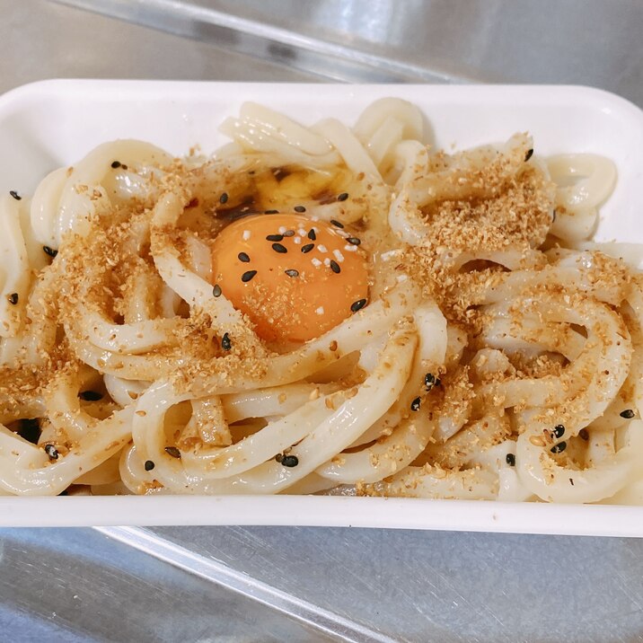 簡単☆ゴマたっぷり汁なしうどん